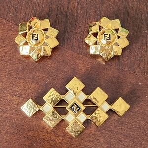 Rare Vintage Fendi Gold Tone Jewelry Set Like ne condition.